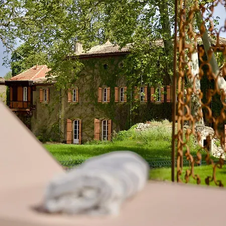 Chambre D'hotes Insolite Lit Rond Proche Avignon Orange - Chateau De Sienne Piscine Riviere Bed & Breakfast *